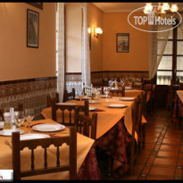 Nuria Hostal