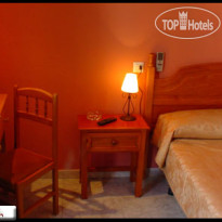Nuria Hostal