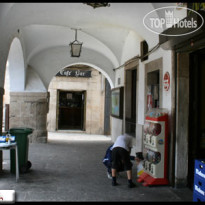 Nuria Hostal