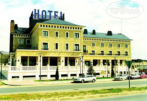 Hotel photo Conde Ansurez 4*