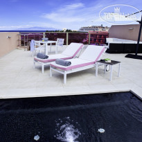 Sir Anthony Hotel