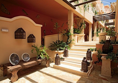 Hotel photo Royal Garden Villas 5*