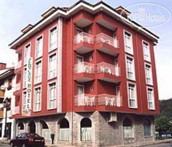 Hotel photo Los Acebos Cangas 2*
