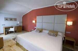 New photos from tourists Port Ciutadella 4*