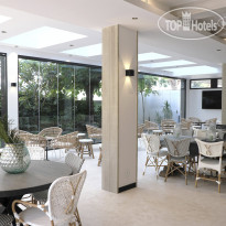 Acapulco Lounge