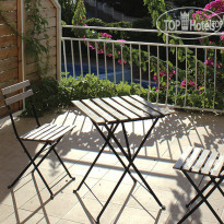 Acapulco Pool view room