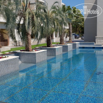 CALMA Holiday Villas Бассейн с элементами джакузи