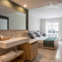 Aqua Hotel Bertran Park
