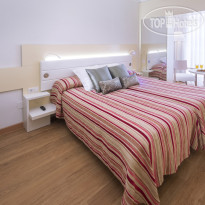 Monica Standard room