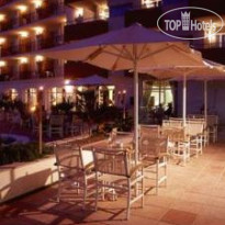 Monica bar terrace at night