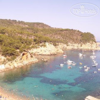 Cala San Miguel Ibiza Resort Curio Collection by Hilton Пляж