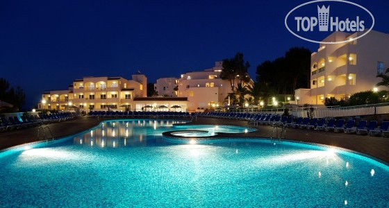 Hotelier's photos Invisa Hotel Club Cala Blanca 3*