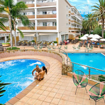 Sumus Hotel Monteplaya Pool Area