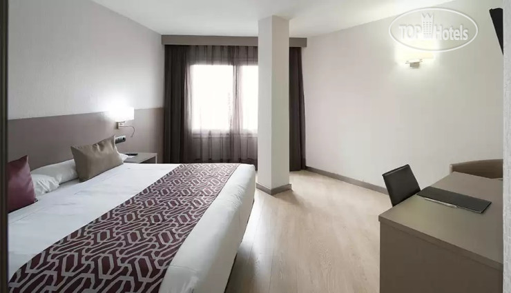 Hotel photo Catalonia Park Guell 3*