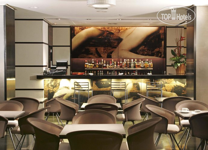 Hotel photo H10 Universitat 4*