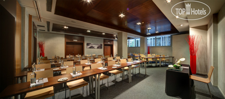 Olivia Plaza Hotel