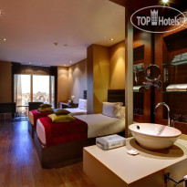 Olivia Plaza Hotel