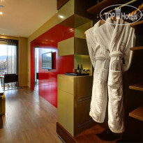 Olivia Plaza Hotel