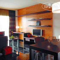 Hesperia Fira Suites 