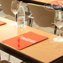 Medium City Meeting room