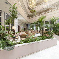 Granada Center Холл