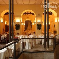 Los Seises by Fontecruz 