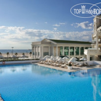 Las Arenas Balneario Resort Открытый бассейн