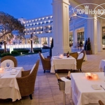 Las Arenas Balneario Resort Ретсоран, открытая терраса