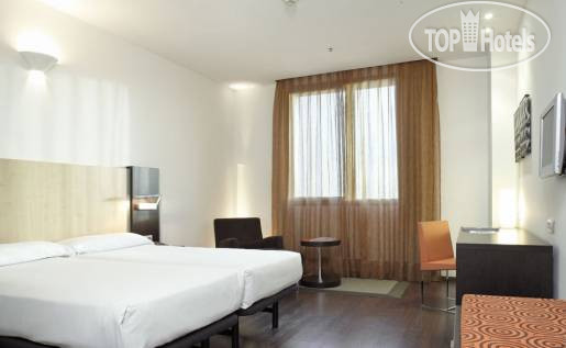 Hotel ILUNION Aqua 4