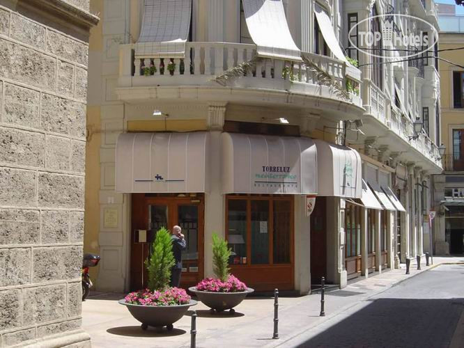 Hotel photo Torreluz Centro 2*