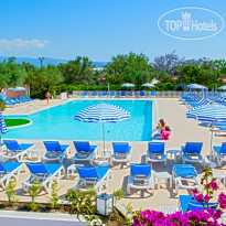 TH Simeri - Simeri Village Бассейн