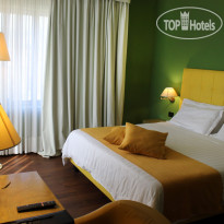 De La Ville Hotel  