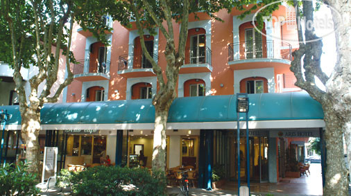 Hotel photo Aris 4*