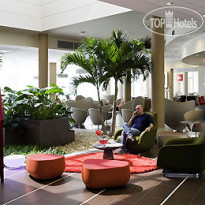 Novotel Bologna Fiera Холл