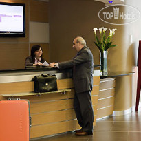 Novotel Bologna Fiera Холл