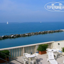 Manzi Hotel  