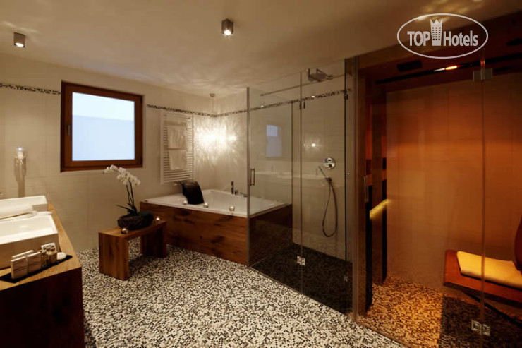 New photos from tourists Cristallo 4*