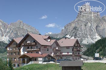 Hotelier's photos Arlara hotel Alta Badia 3*