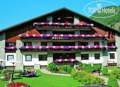 Hotelier's photos La Rouja 4*