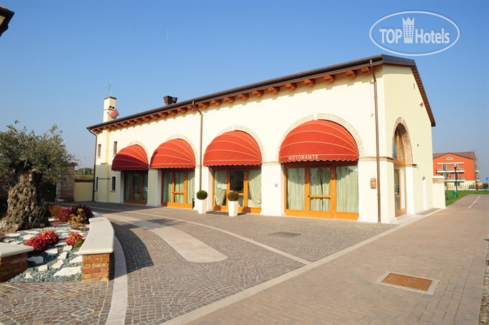 Hotel photo Antica Corte Marchesini 3*