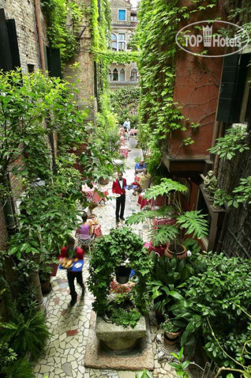 Hotel photo Flora hotel Venice 3*