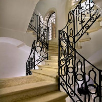 Dell Opera Лестница