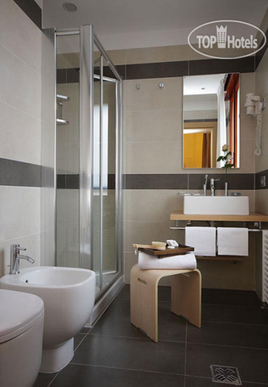 New photos from tourists Paris Hotel 3*