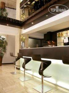 New photos from tourists Petit Palais 4*