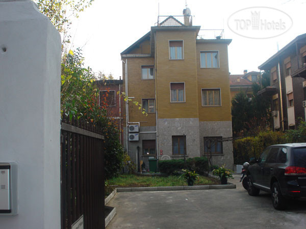 Hotelier's photos B&B Hotel Bicocca in via Cipriani 1*