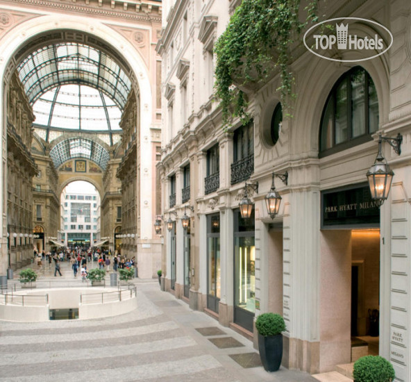 New photos from tourists Una Maison Milano 4*