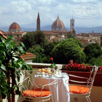 Sina Villa Medici, Autograph Collection