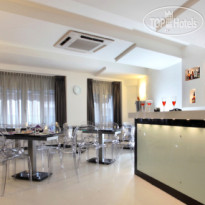 Golden Hotel 