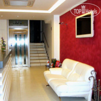 Golden Hotel 