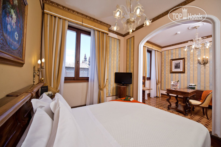 New photos from tourists Due Torri 5*